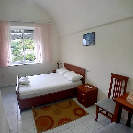 Celo Guest house *