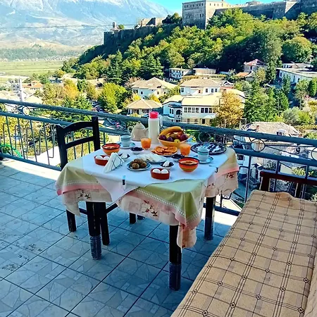 Celo Maison d'hôtes Gjirokastër